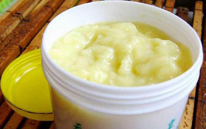 最新蜂王漿價(jià)格多少錢一斤? 蜂王漿