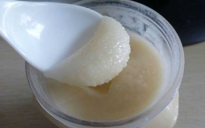 什么蜂蜜才是好蜂蜜?兩個點,一是由花蜜釀成,二是完全釀成熟! 蜂蜜