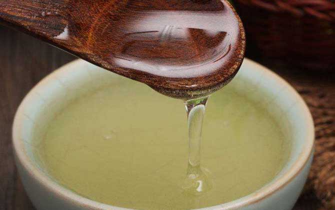 洋槐蜂蜜有什么功效與作用?經常喝洋槐蜂蜜,這7個好處跑不了! 洋槐蜂蜜