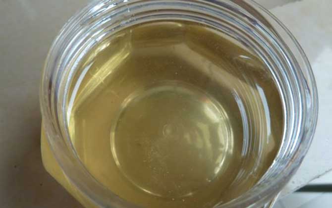 蜂蜜過期是什么樣子圖?蜂蜜過期不等于變質(zhì),只要未變質(zhì)仍能吃! 蜂蜜