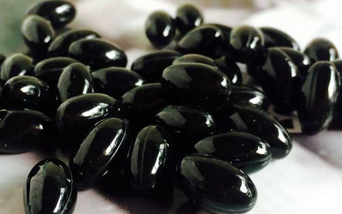 男人長期吃蜂膠的副作用,不但容易過敏,還可能影響消化功能! 蜂膠