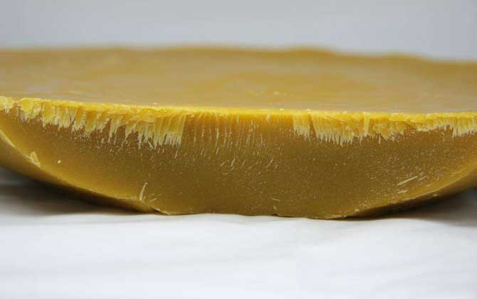 蜂蠟哪些人不能吃?一般人都可食用,但這4類人吃蜂蠟要小心! 蜂蠟