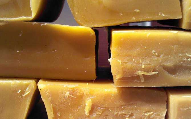 蜂蠟的作用與功效及吃法,正確食用能美容,過量食用反而有害! 蜂蠟