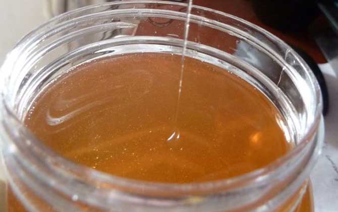 合歡蜂蜜的功效與作用及食用方法 合歡蜂蜜