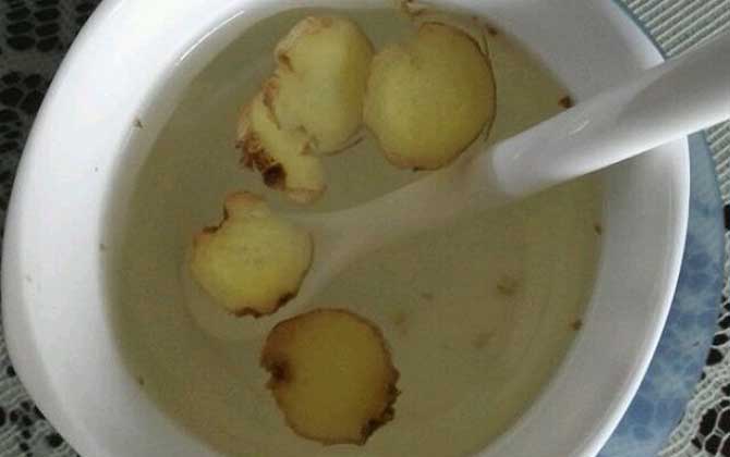 生姜蜂蜜水的功效與禁忌及做法 生姜蜂蜜水