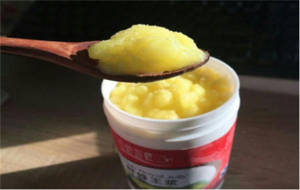 蜂王漿的副作用有哪些(蜂王漿的副作用與禁忌) 蜂王漿的副作用有哪些(蜂王漿的副作用與禁忌)