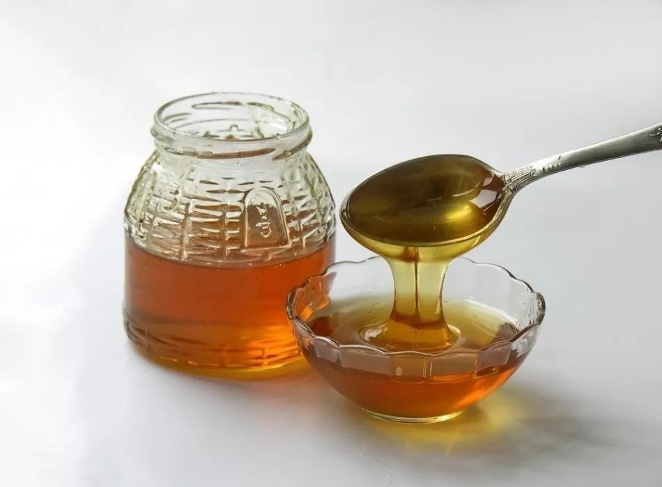 野生蜂蜜食用禁忌(為什么要慎重食用野生蜂蜜) 野生蜂蜜食用禁忌(為什么要慎重食用野生蜂蜜)