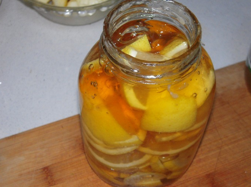 自制檸檬蜂蜜可以保存多久(檸檬泡蜂蜜能儲藏多久) 自制檸檬蜂蜜可以保存多久(檸檬泡蜂蜜能儲藏多久)