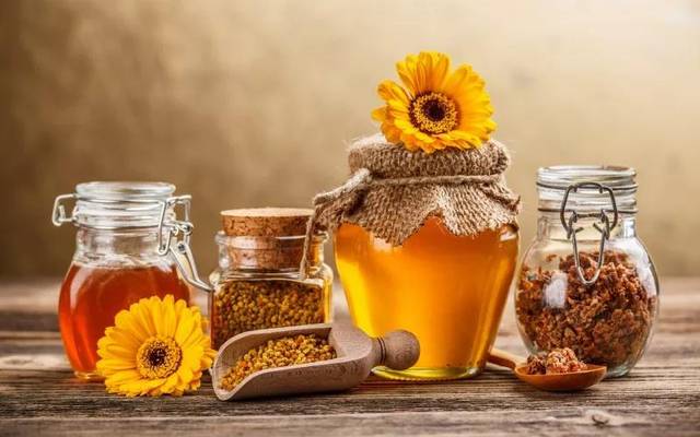 蜜糖水早上喝好還是晚上喝好(蜂蜜水適合什么時(shí)候喝) 蜜糖水早上喝好還是晚上喝好(蜂蜜水適合什么時(shí)候喝)