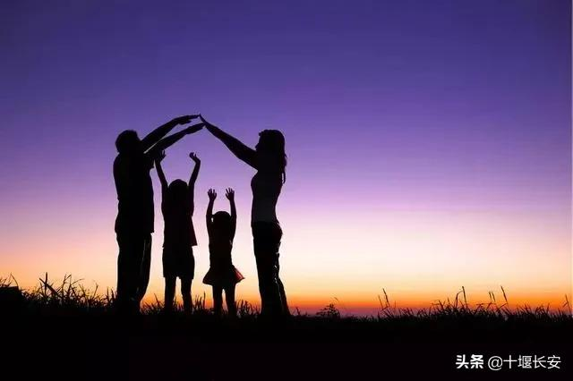 讀心 | 人到中年，最高級的“炫富”，是擁有這三樣?xùn)|西