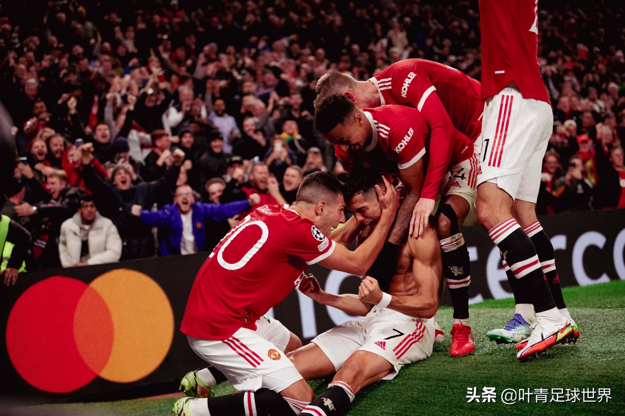 C羅絕殺 歐冠之神!C羅絕殺瞬間:7萬人炸鍋,爵爺起立鼓掌,索帥狂吼