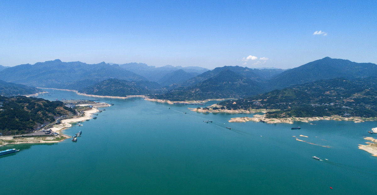 為了防洪的水庫，為什么總是在汛期泄洪，旱季反倒不泄洪？