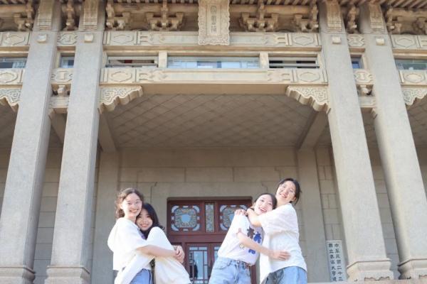 高中同班,大學同寢,緣分啊 高中同班,大學同寢,緣分啊