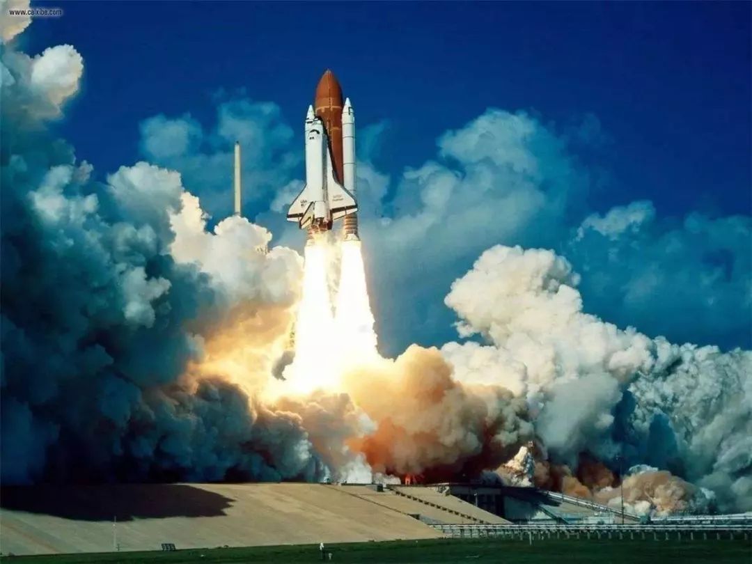 升空73秒后爆炸,7名宇航員化為灰燼,挑戰(zhàn)者號(hào)事故有多可怕? 升空73秒后爆炸,7名宇航員化為灰燼,挑戰(zhàn)者號(hào)事故有多可怕?