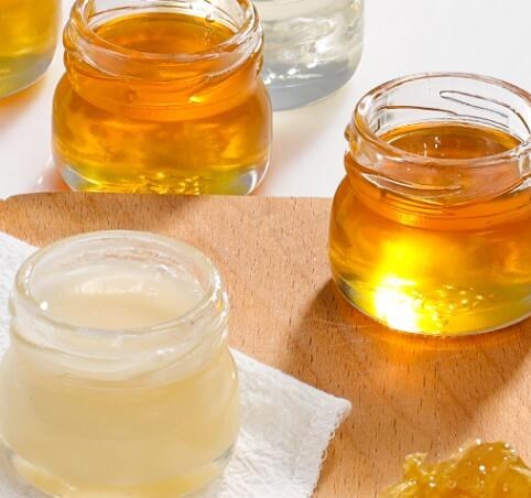 蜜蜂王多久換是最好(這3個時機給蜂群更換蜂王) 蜜蜂王多久換是最好(這3個時機給蜂群更換蜂王)