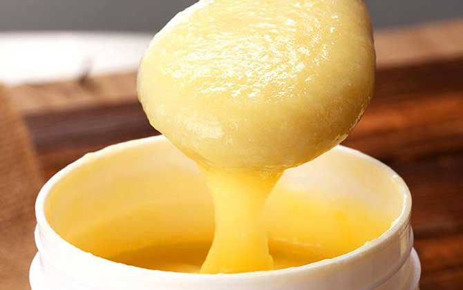 蜂蜂王漿是由多少天的蜜蜂生產的(蜂王漿是怎么形成的)王漿是由多少天的蜜蜂生產的(蜂王漿是怎么形成的) 蜂王漿是由多少天的蜜蜂生產的(蜂王漿是怎么形成的)