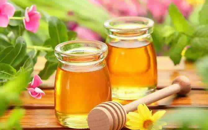 如何簡單辨別真假蜂蜜？