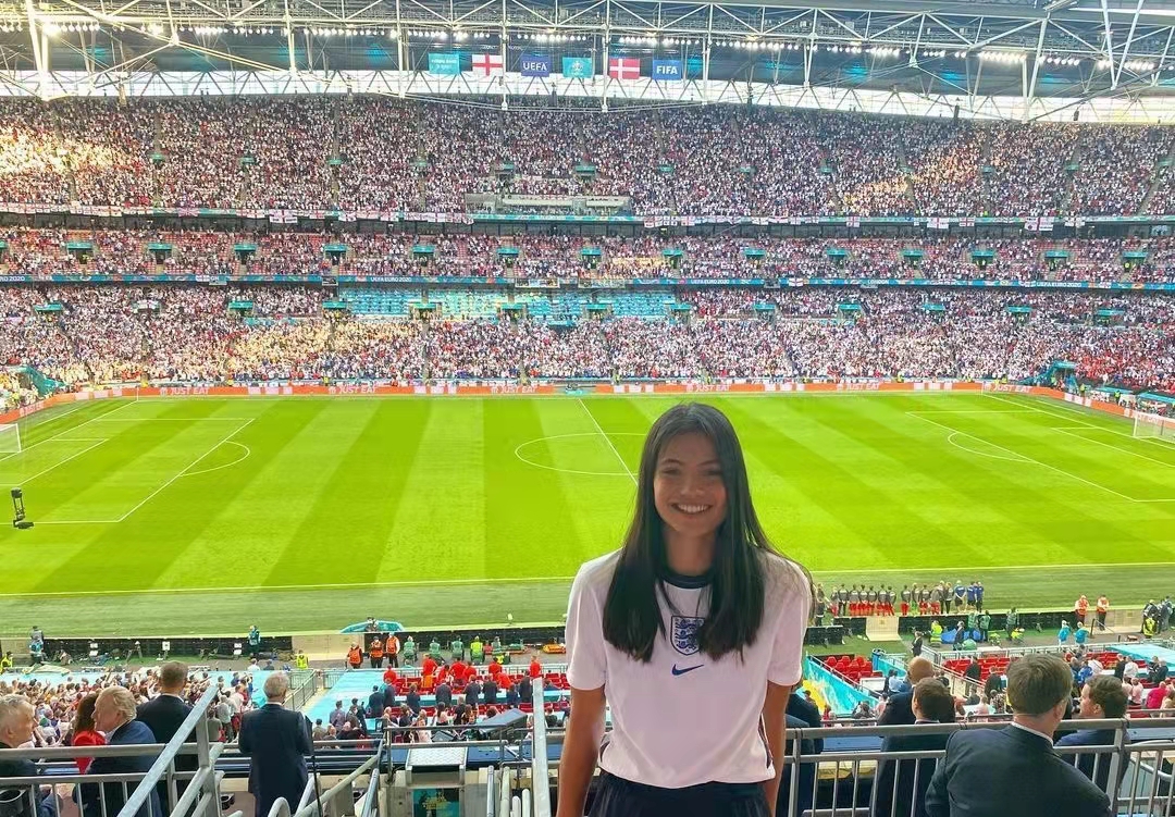 18歲華裔小將美網(wǎng)奪冠！高顏值被指似選美冠軍，開口東北話太親切