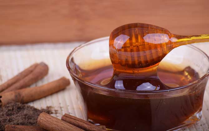 蜂蜜水的作用與功效有哪些？經常喝杯蜂蜜水，這8個好處跑不了！