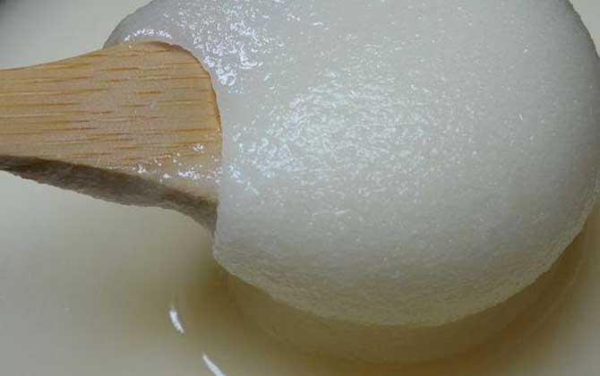 椴樹蜂蜜適合什么人吃？這5類人群，經常喝些椴樹蜂蜜大有好處！