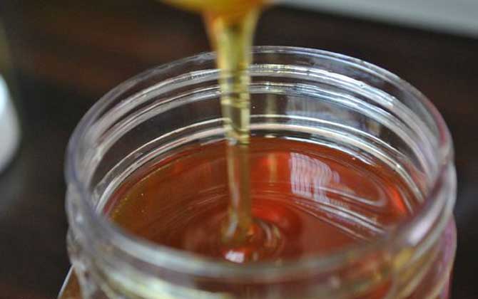 蜂蜜生姜水的禁忌有哪些？除了喝法正確之外，這幾種人最好少喝！