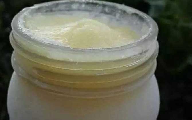 蜂王漿變質是什么樣子的？